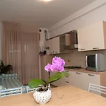 מלון דירות Ca D'oro 4*