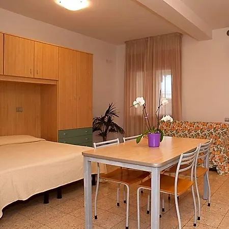 Ca D'oro Aparthotel 4*