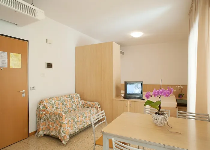 Ca D'oro 아파트호텔 리도 디 예솔로